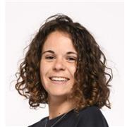 Professeur de dessin pour débutants à Brest, diplômée d'un master en design.